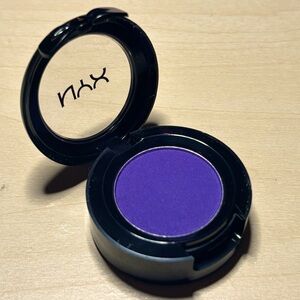 NYX single eyeshadow Ultraviolet
